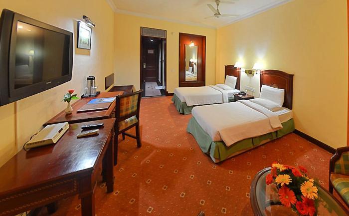 Hotel Aadithya By Tgi Chennai Eksteriør billede